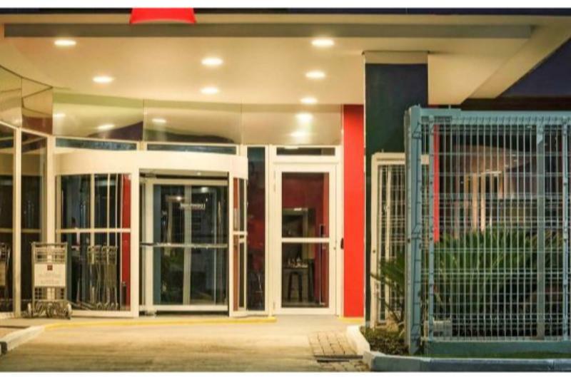 Ibis Porto Alegre Aeroporto Hotel Exterior foto